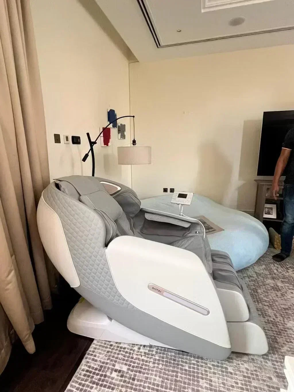 Buy Affordable Rotai Royal Omega Massage Chair in Dubai - UAE | Cheap Price