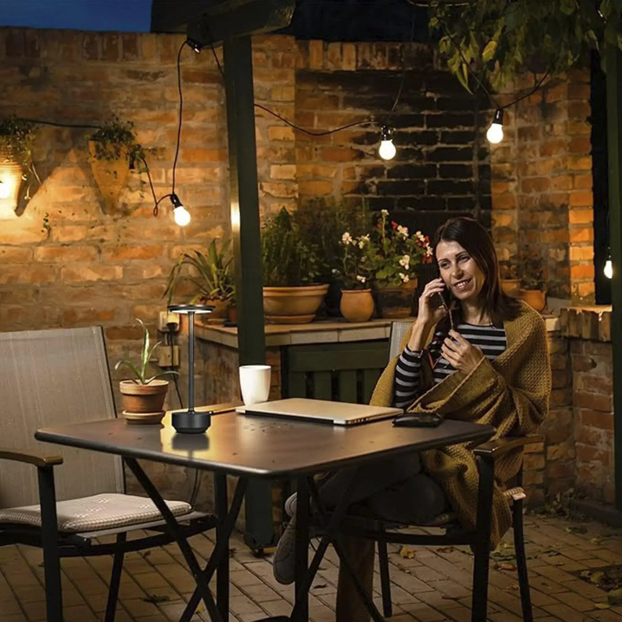 Buy cheap and affordable sofas, chairs, lights, lamps, and home decor items online at factory wholesale prices in Dubai, Sharjah, Abu Dhabi, and across the UAE.