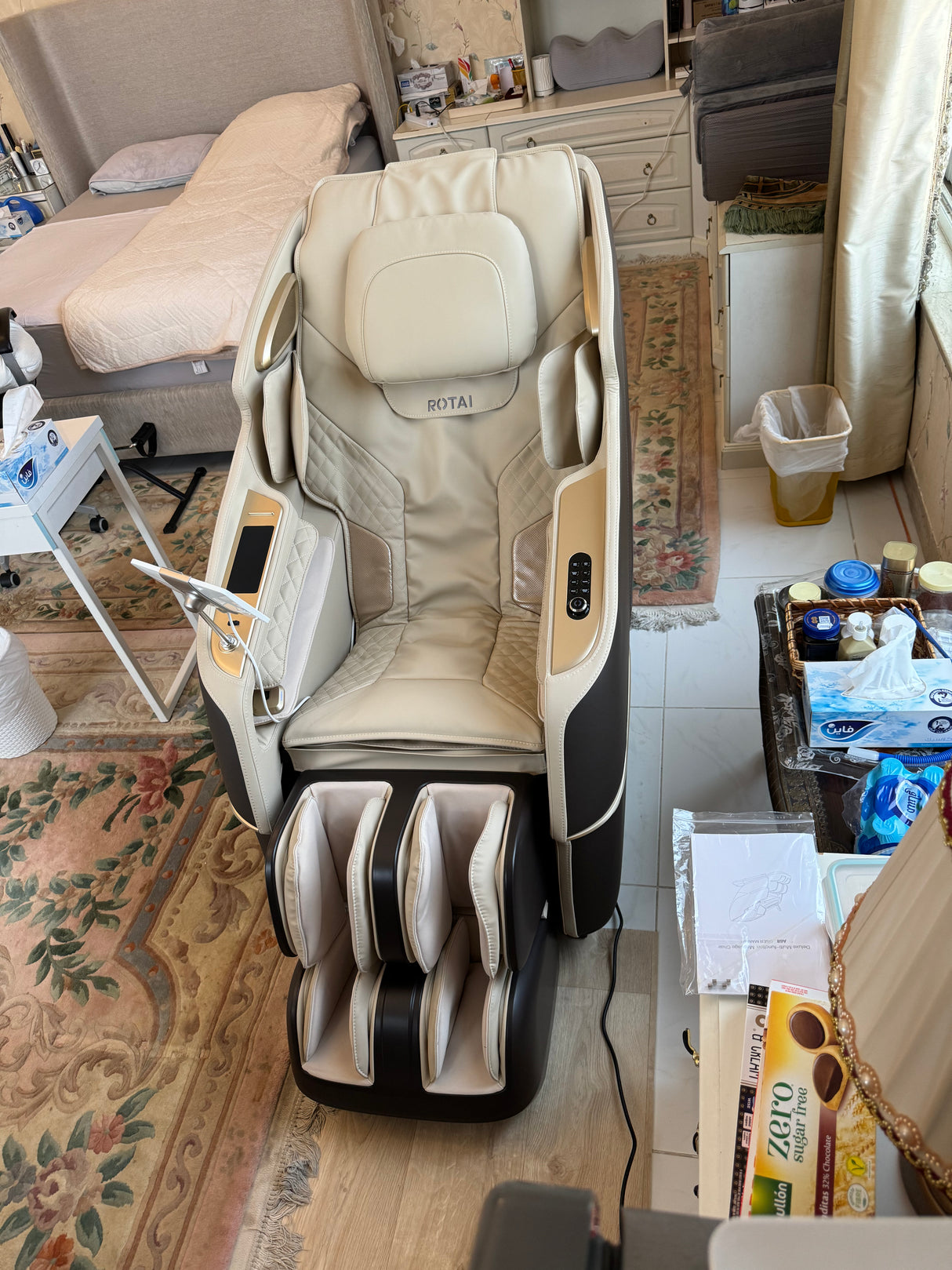 Buy cheap and affordable sofas, chairs, lights, lamps, and home decor items online at factory wholesale prices in Dubai, Sharjah, Abu Dhabi, and across the UAE.