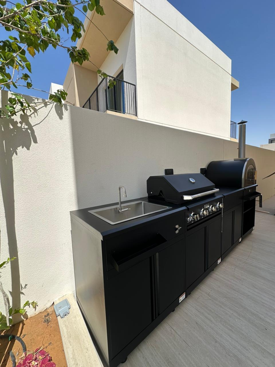 Thor Kitchen 4-Piece Modular Outdoor Kitchen Island - Black
