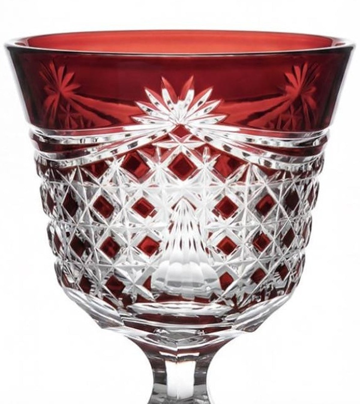 LUXMOOD Rhombus Cut Crystal Champagne Glass 150ml – close-up of the red bowl's diamond and star cuts