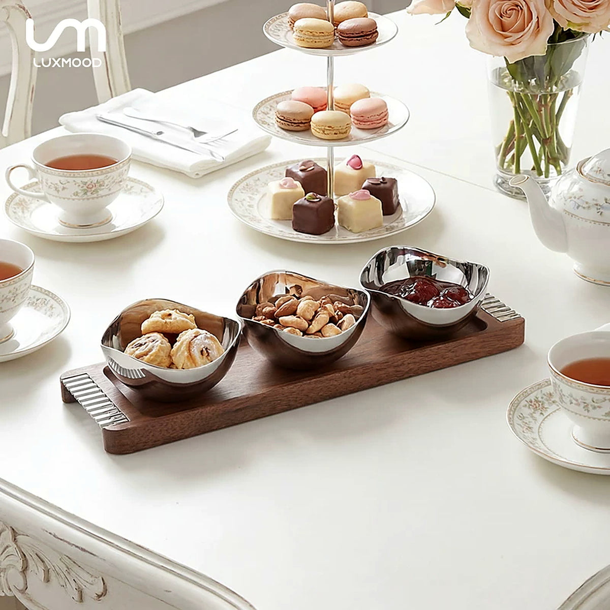 LUXMOOD Together serving tray with cookies, nuts and jam