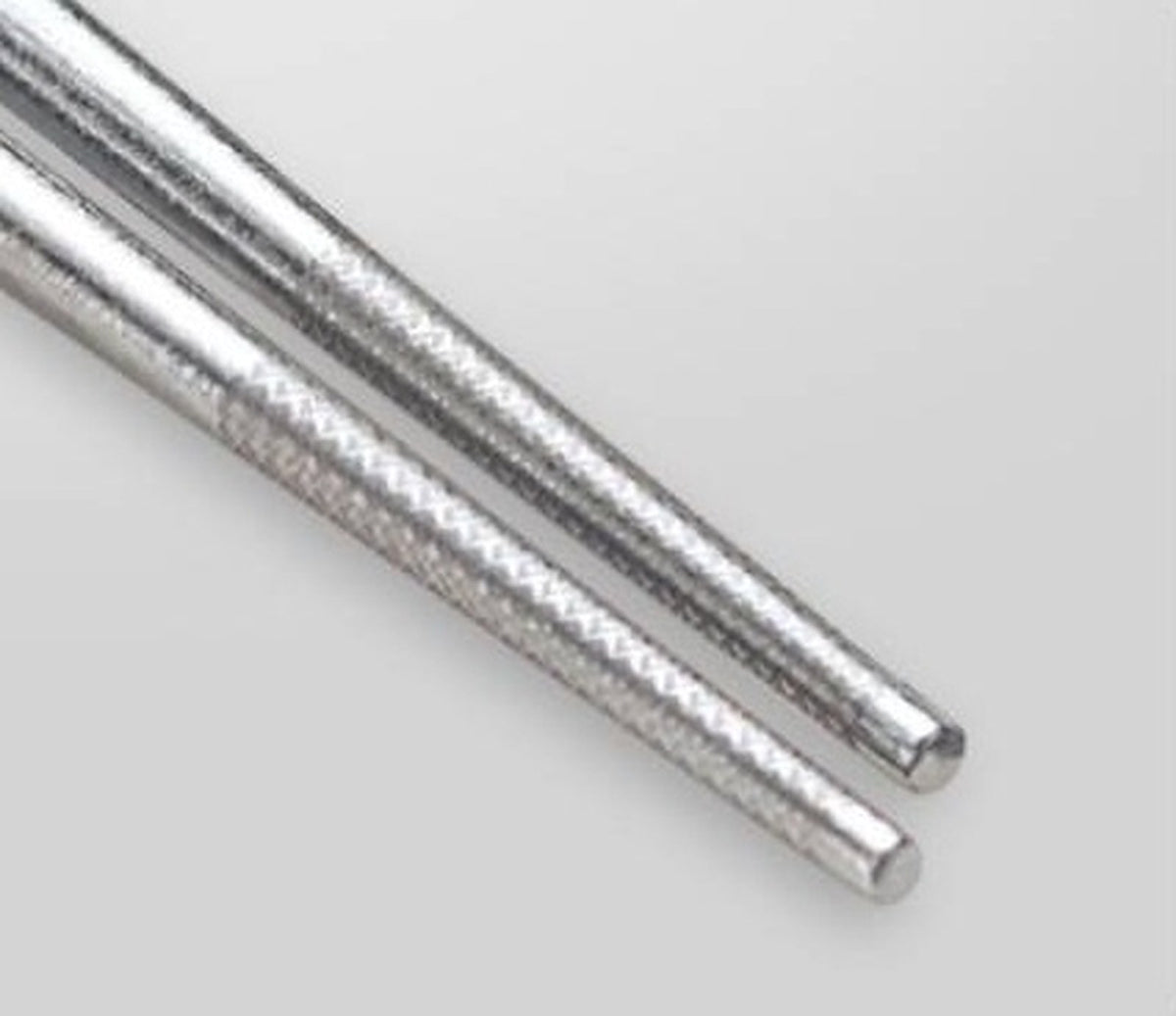 SNF Pure Titanium Chopsticks & Spoon Set – 8 Pieces – macro of textured anti-slip chopstick tips