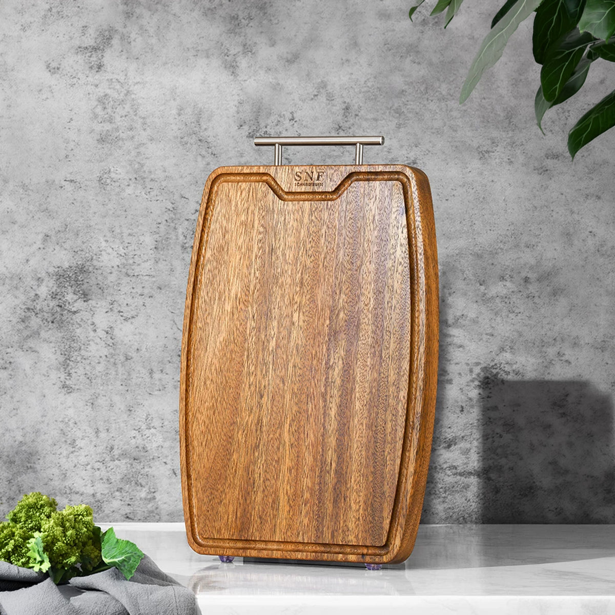 SNF Noire Golden Sandalwood Cutting Board