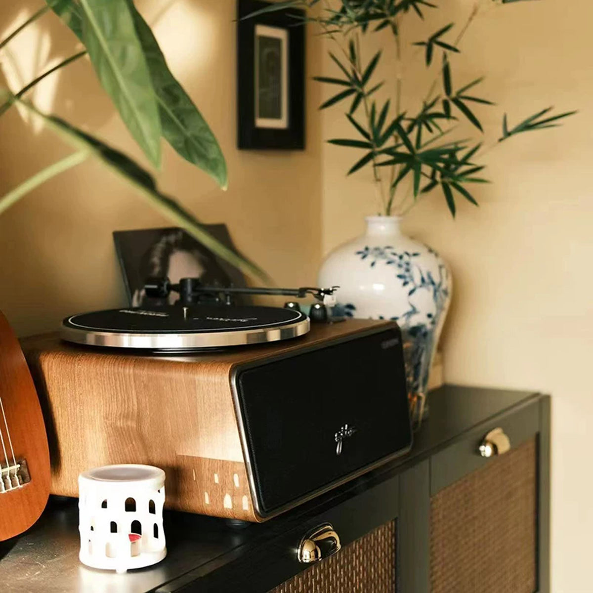 syitren PARON PRO Vinyl Record Player with Built-in Speakers