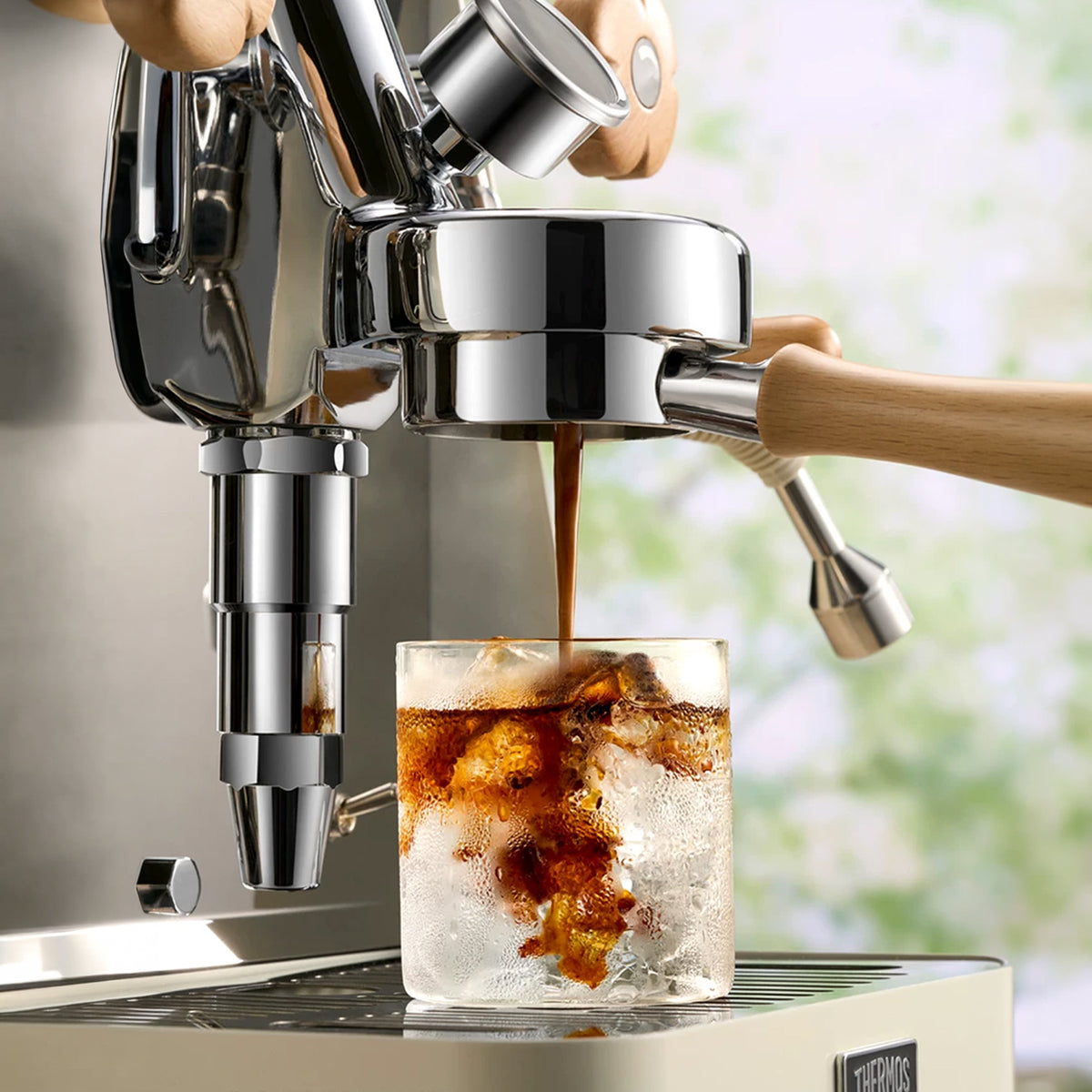 THERMOS EHA-CL8201A E61 Semi-Automatic Espresso Machine
