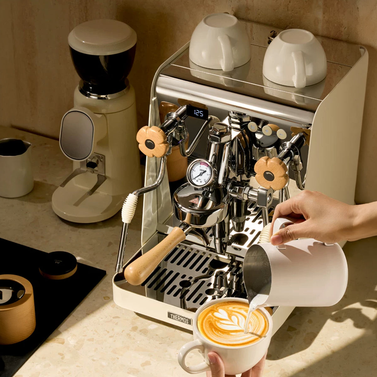 THERMOS EHA-CL8201A E61 Semi-Automatic Espresso Machine