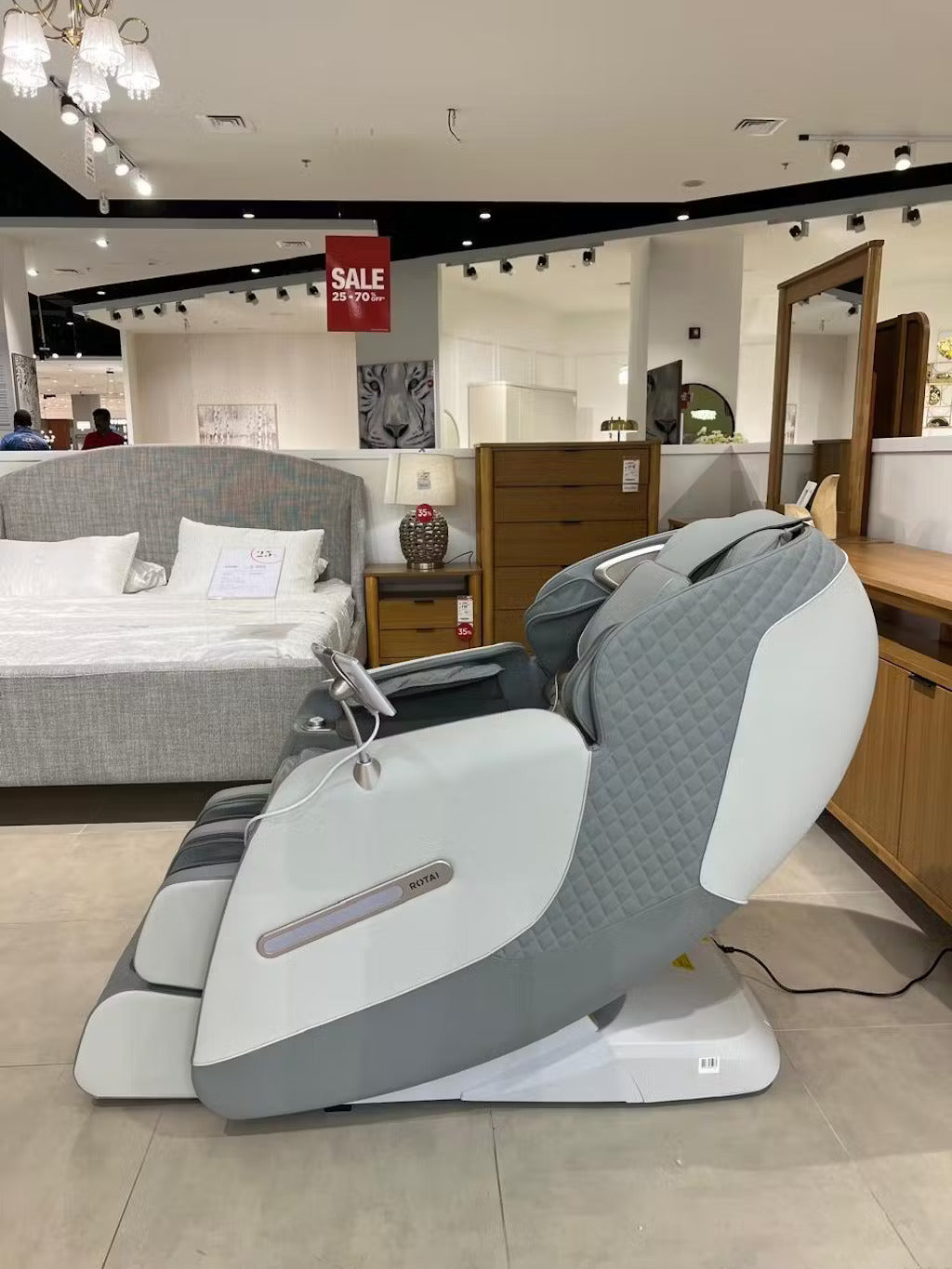 Rotai Royal Omega Massage Chair - HOCC