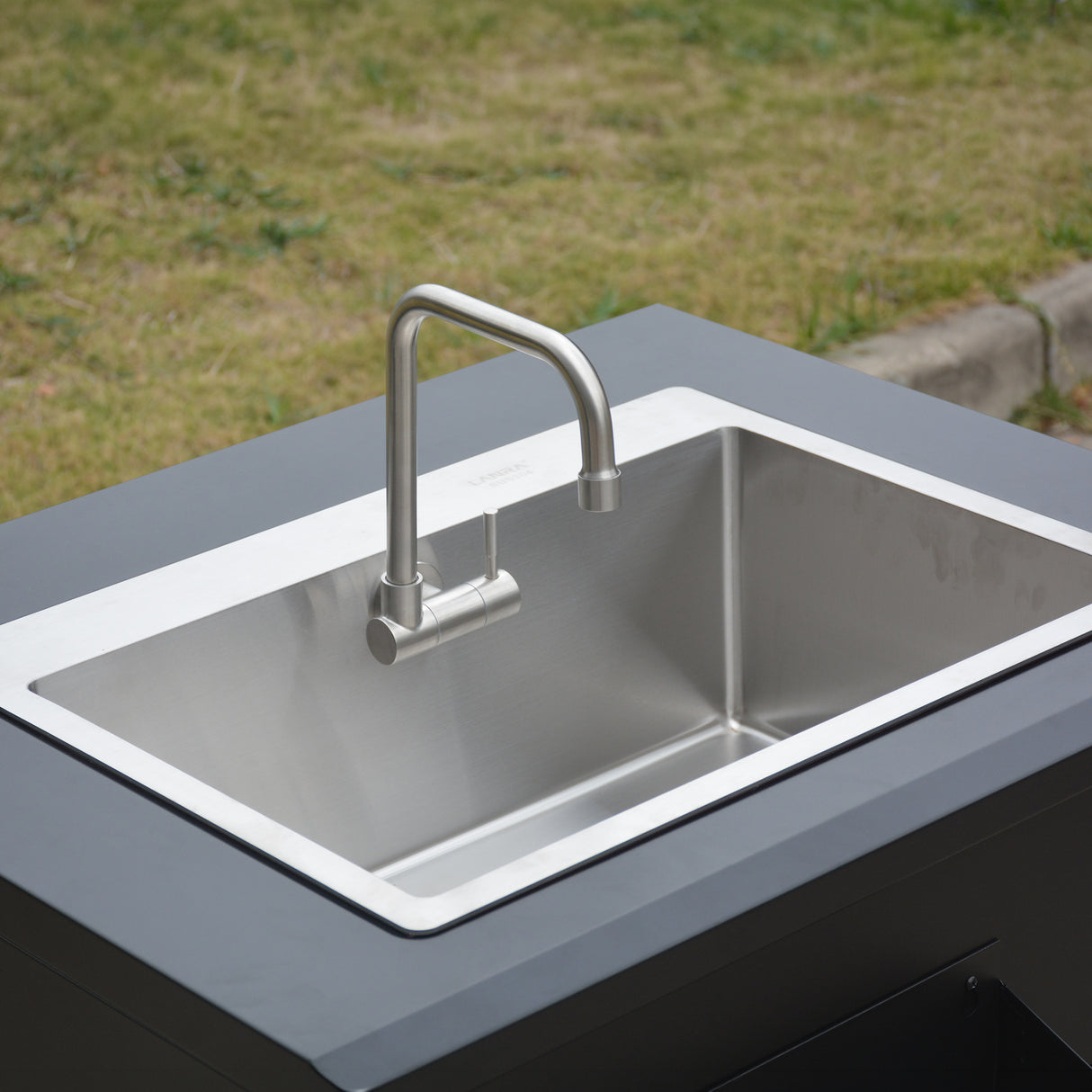 Thor Kitchen 4-Piece Modular Outdoor Kitchen Island - Black