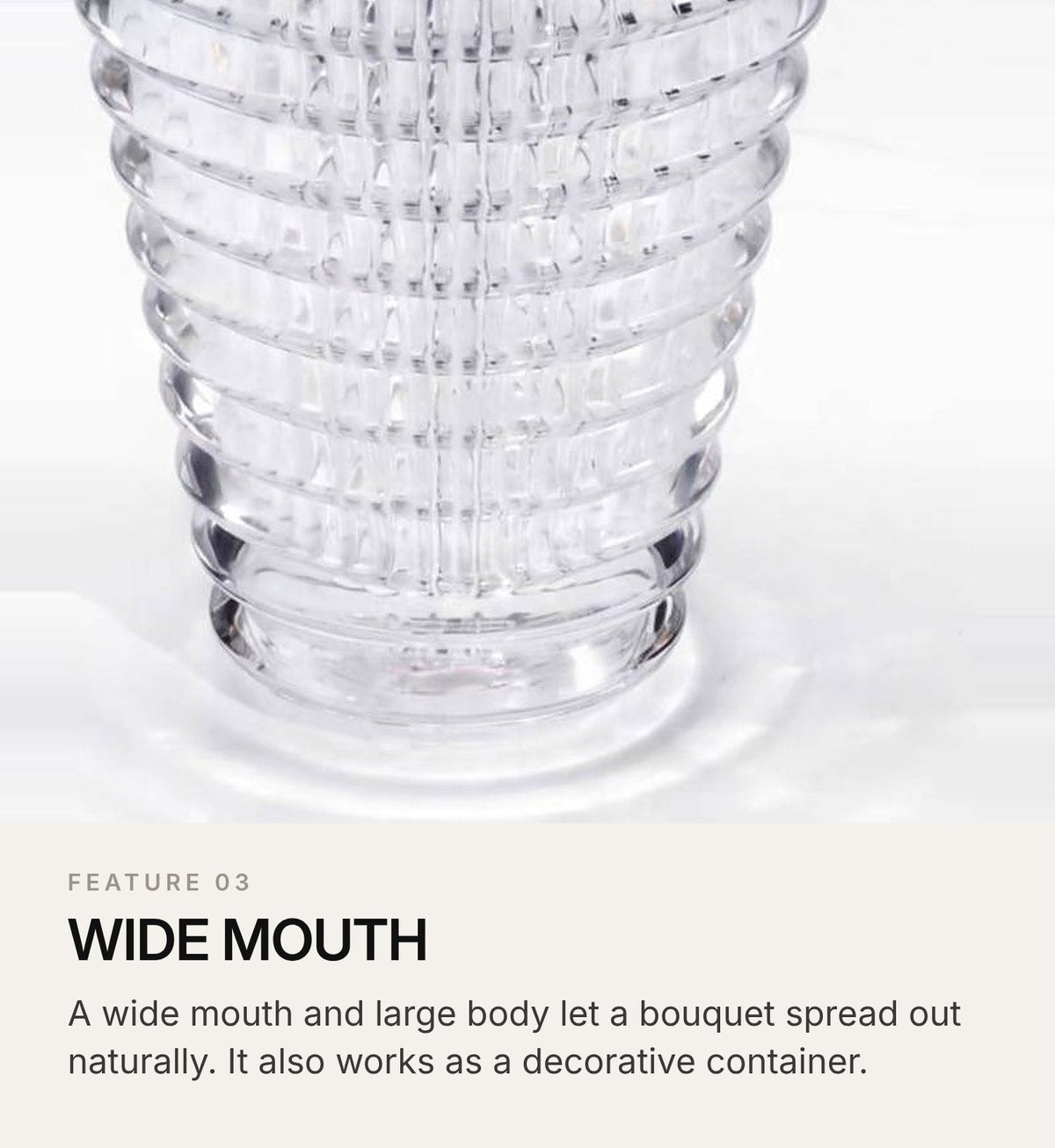 LUXMOOD Round Light Crystal Vase – Large