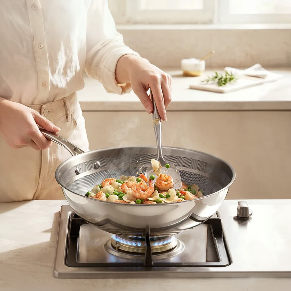 BUYDEEM 32cm Pure Titanium Wok with Glass Lid