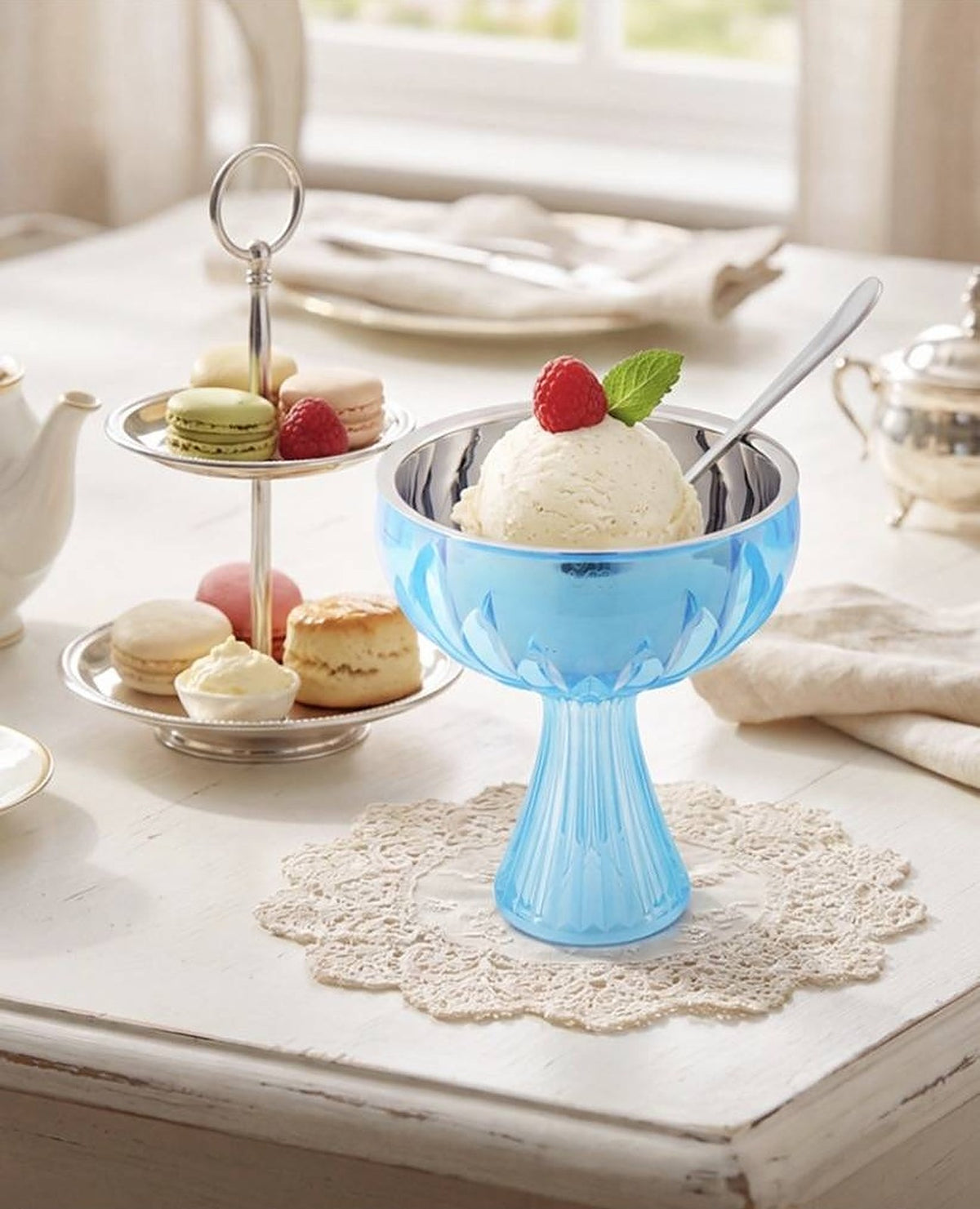 LUXMOOD Light Dessert & Ice Cream Cup with Spoon – blue cup with ice cream on lace doily