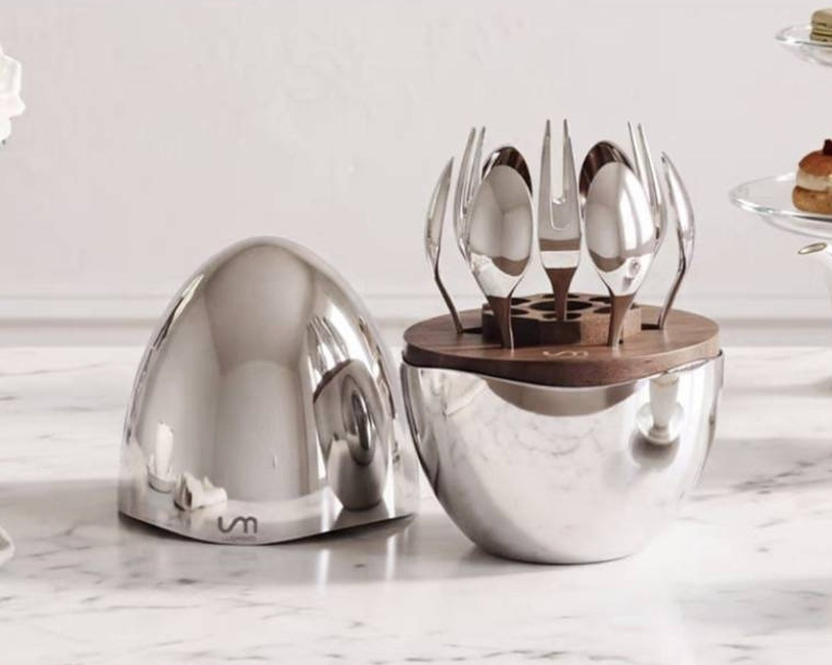 LUXMOOD Magic Egg Dessert Spoon & Fork Set – 12 Pieces, Moonlight Silver – open egg with cutlery and cover, cake-stand props