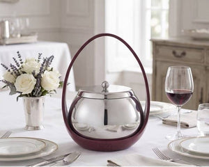 LUXMOOD Magic Egg Ice Bucket 1L – Silver – ice bucket with lid on a set dining table, white roses and red wine