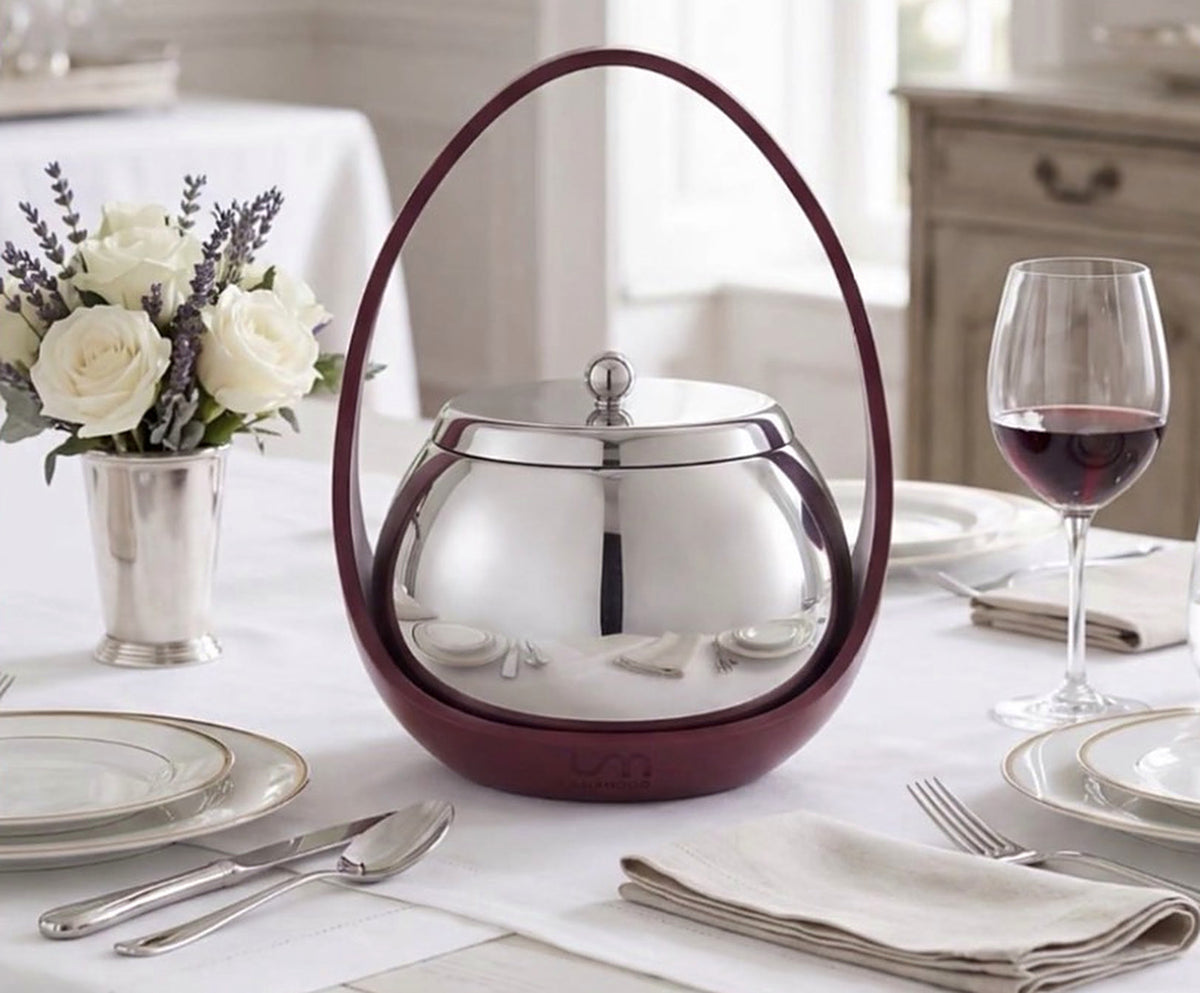 LUXMOOD Magic Egg Ice Bucket 1L – Silver – on a dining table