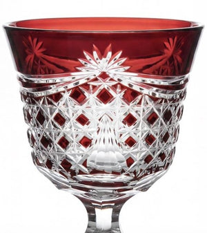 LUXMOOD Rhombus Cut Crystal Champagne Glass 150ml – close-up of the red bowl's diamond and star cuts